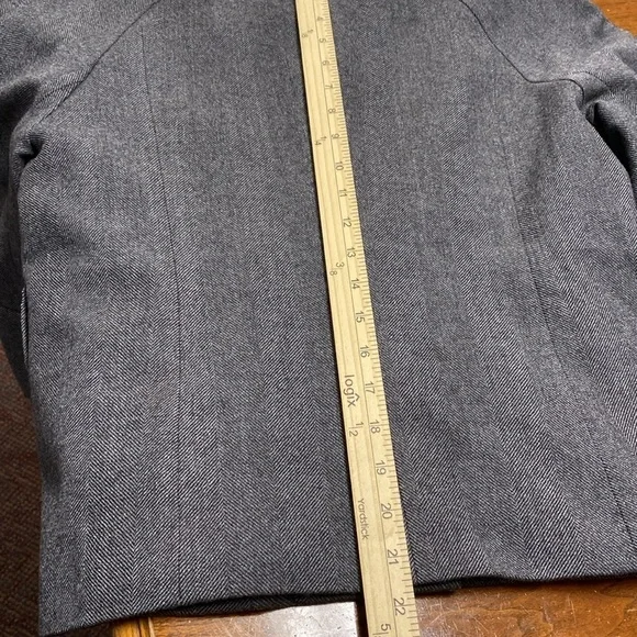 Talbots Petites Gray Herringbone Wool Blend Button Front Jacket Size 12P - Picture 6 of 8